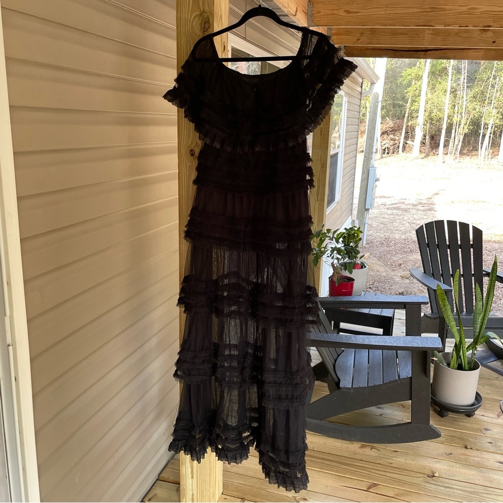 Fashion nova black lace dress size M as new